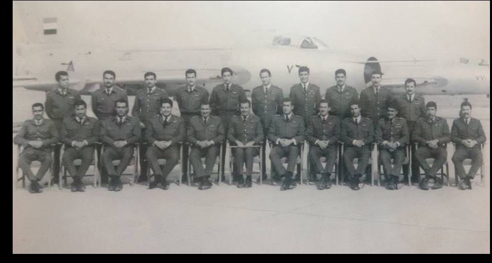 السرب الاول- سوخوي 7 مع عدد من ضباط السرب الخامس - كركوك - قاعدة الحرية - 1968